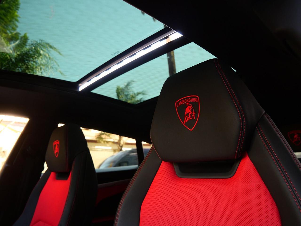 2022 Lamborghini Urus Base Base Lawrence KS