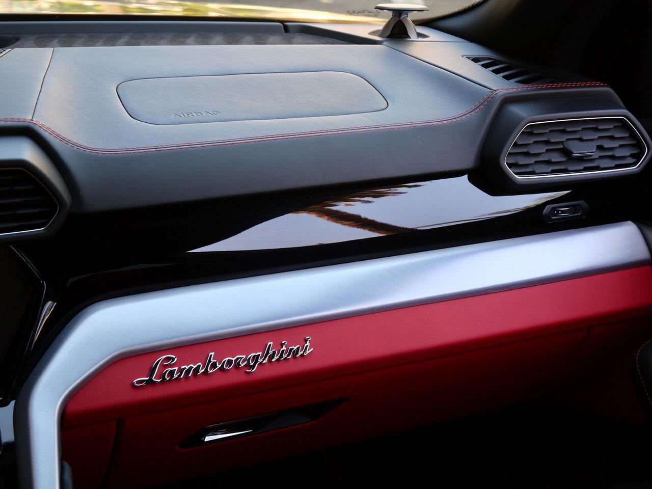 2022 Lamborghini Urus Base Base Lawrence KS