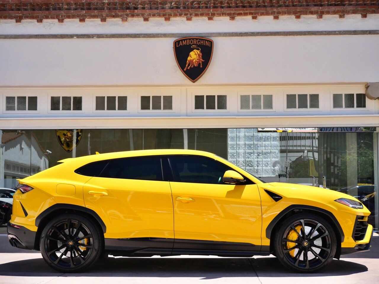 2022 Lamborghini Urus Base Base Lawrence KS
