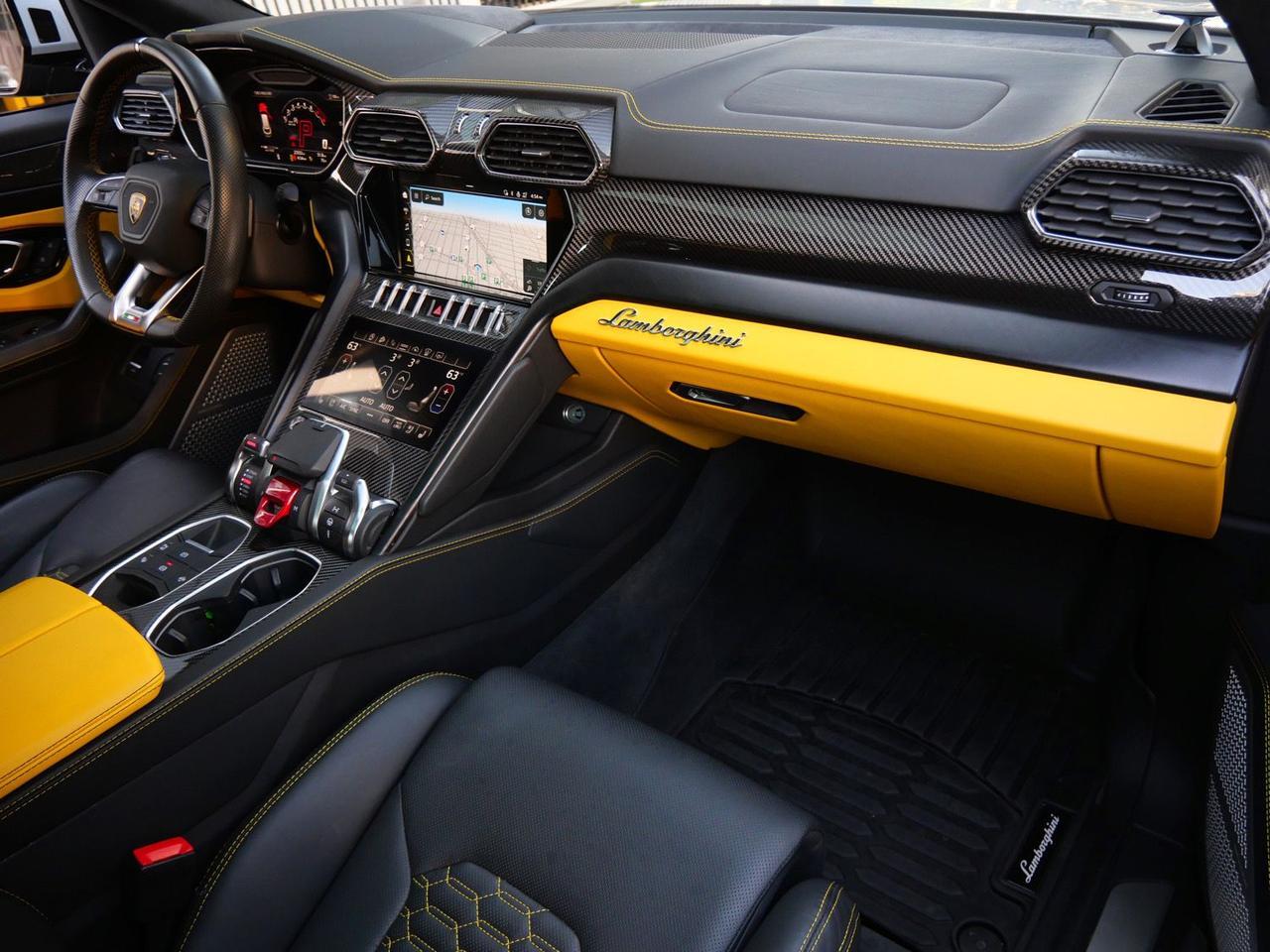 2022 Lamborghini Urus Base Base Lawrence KS