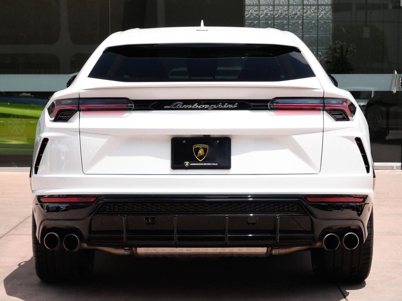 2022 Lamborghini Urus Base Base Lawrence KS