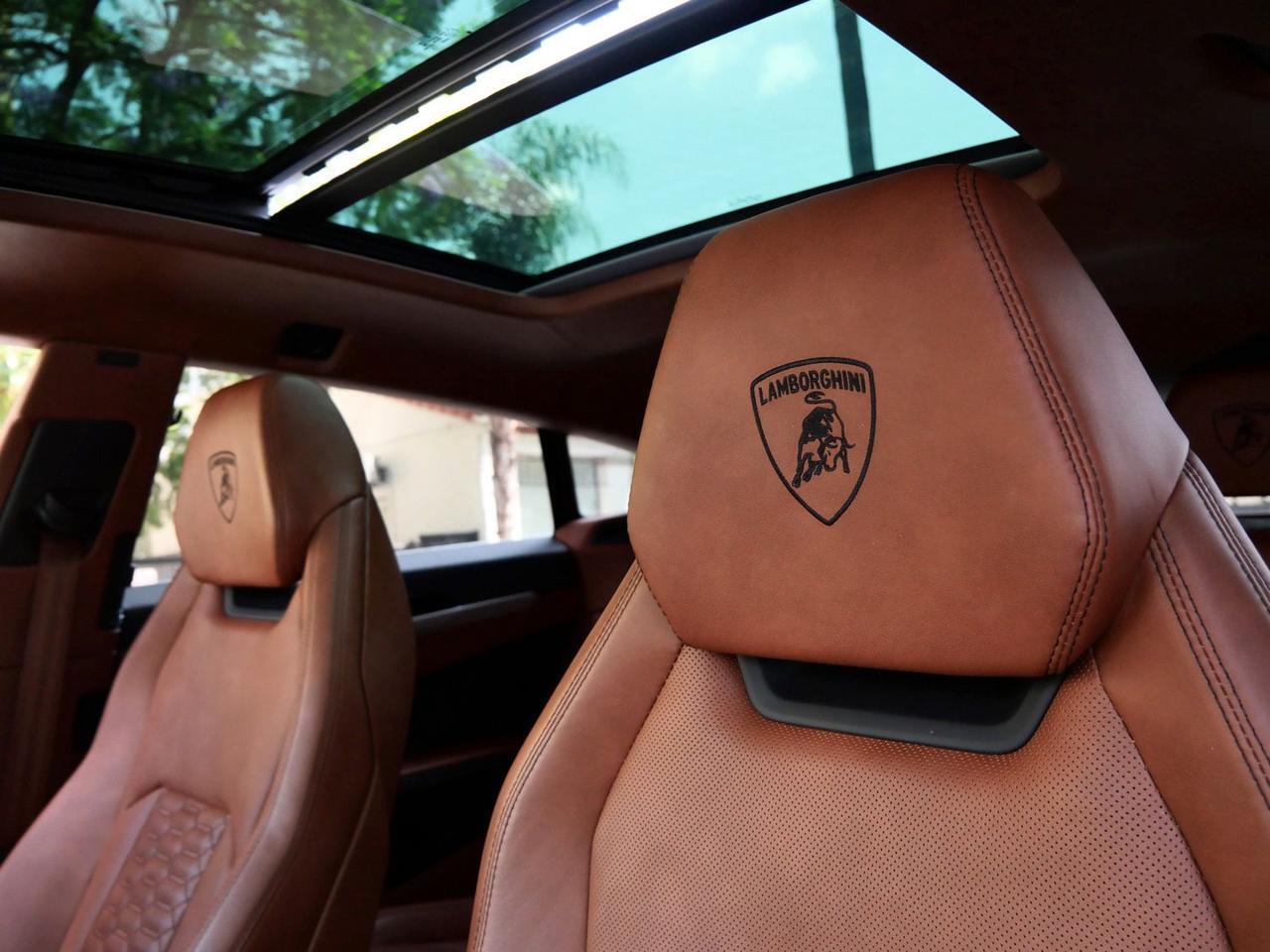 2022 Lamborghini Urus Base Base Lawrence KS
