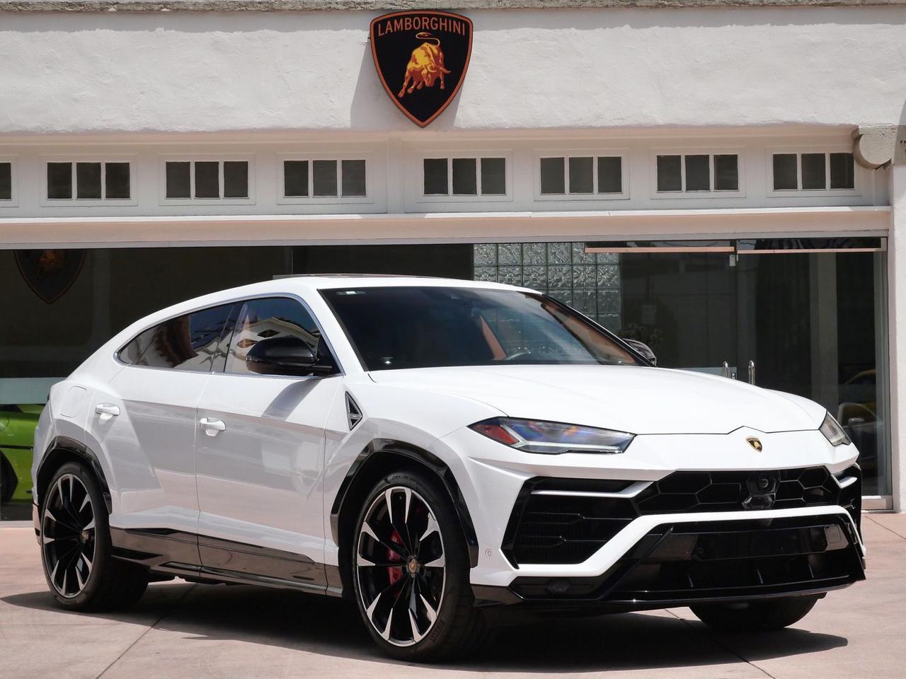 2022 Lamborghini Urus Base Base