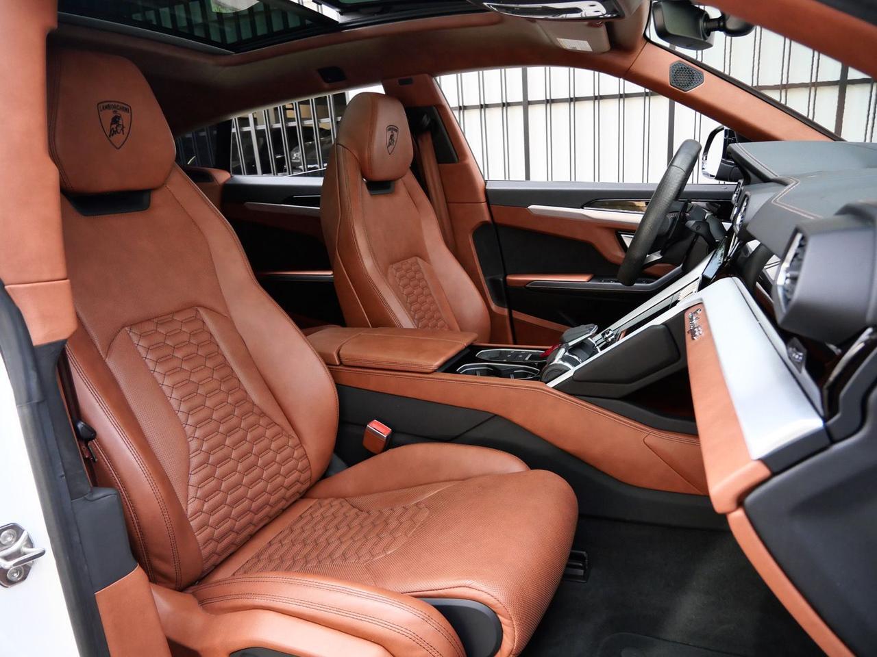 2022 Lamborghini Urus Base Base Lawrence KS