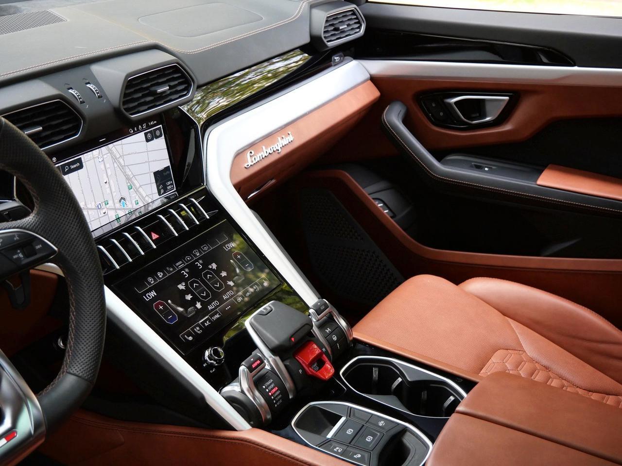 2022 Lamborghini Urus Base Base Lawrence KS