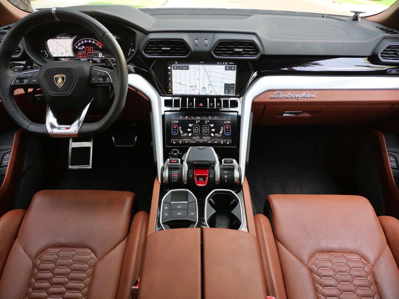 2022 Lamborghini Urus Base Base Lawrence KS