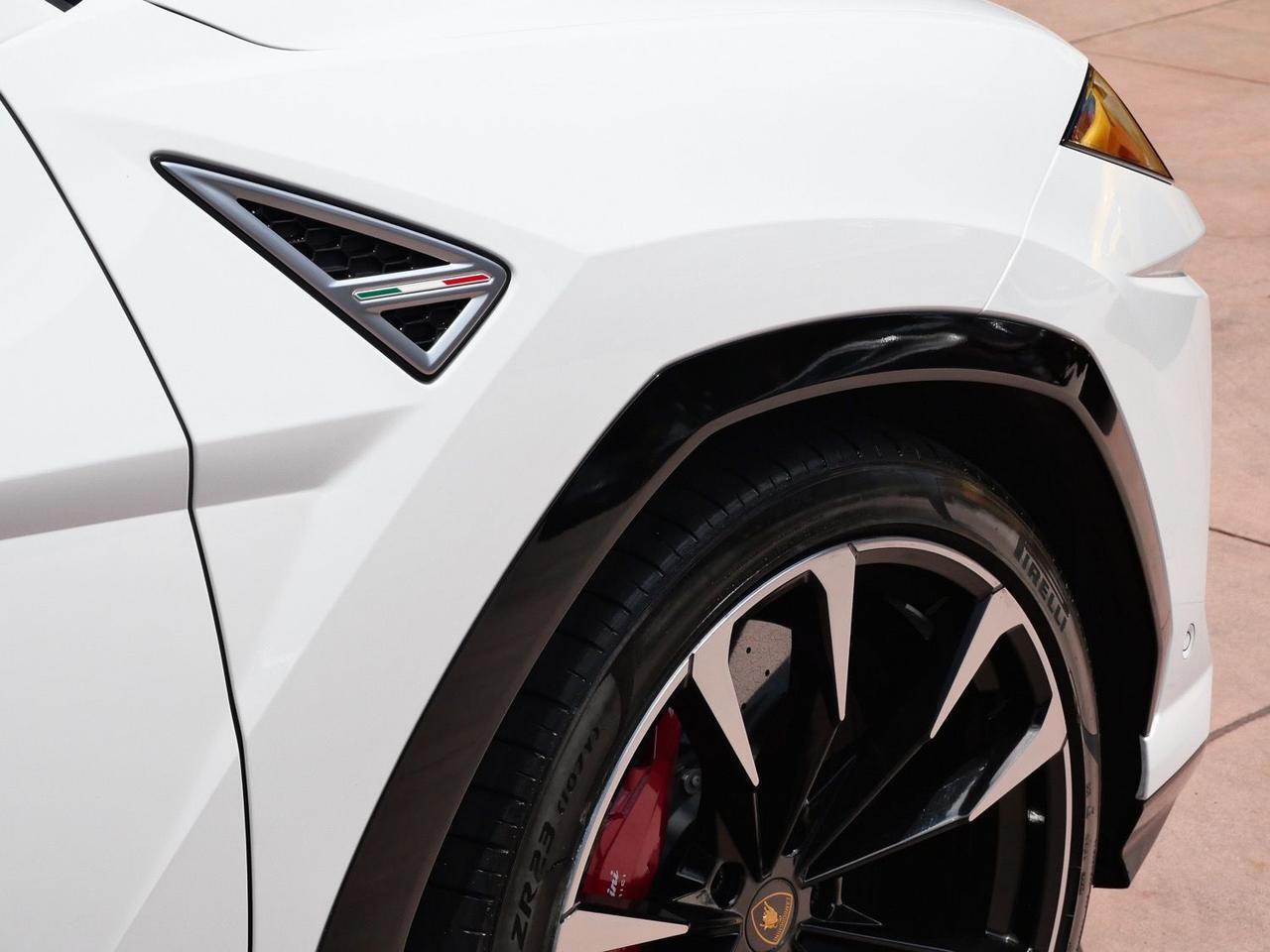 2022 Lamborghini Urus Base Base Lawrence KS