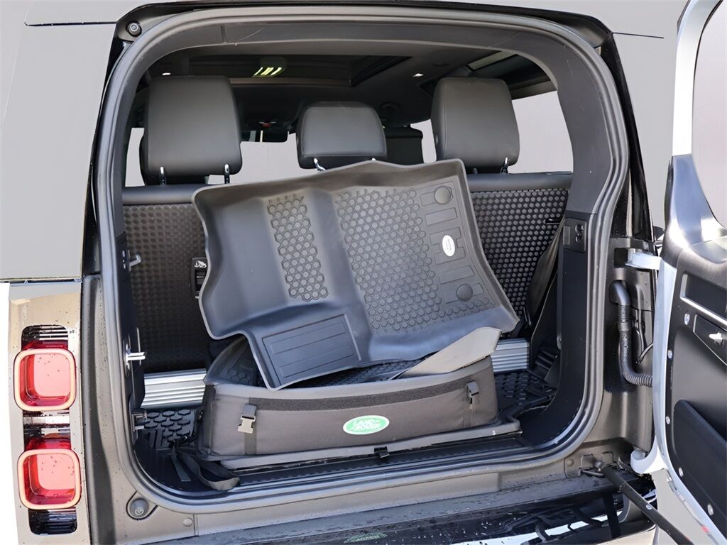 2022 Land Rover Defender 90 X-Dynamic HSE San Clemente CA