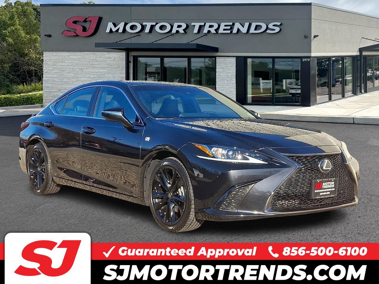 2022 Lexus ES F SPORT's photo