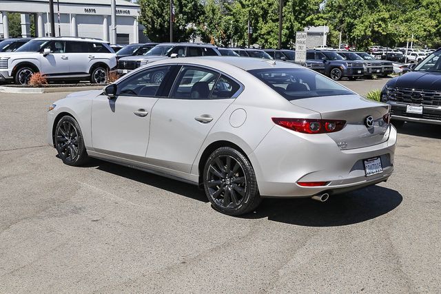 2022 MAZDA Mazda3 Premium 2022 MAZDA Mazda3 Premium