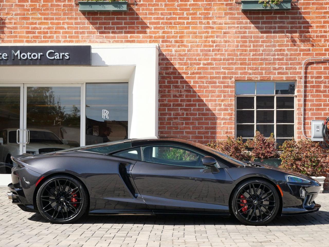 2022 McLaren GT