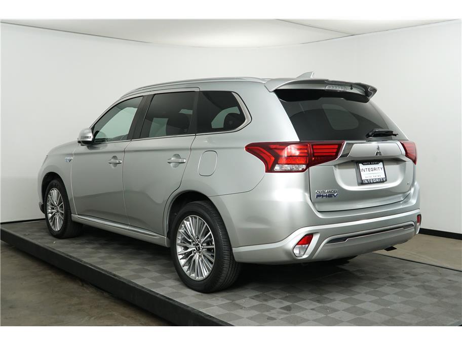2022 Mitsubishi Outlander PHEV LE Sport Utility 4D 2022 Mitsubishi Outlander PHEV LE Sport Utility 4D