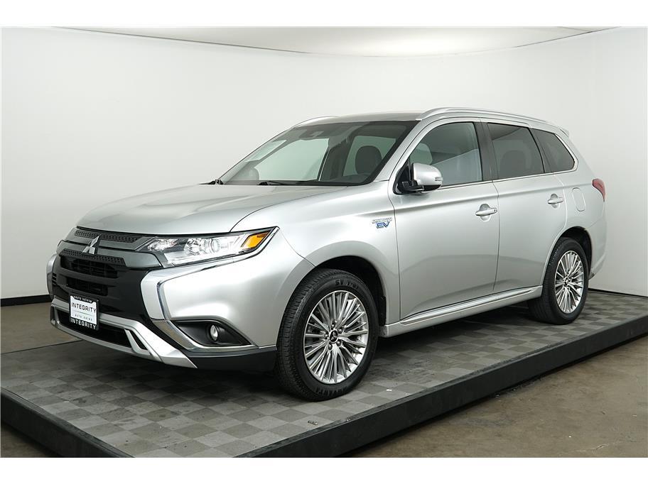 2022 Mitsubishi Outlander PHEV LE Sport Utility 4D 2022 Mitsubishi Outlander PHEV LE Sport Utility 4D