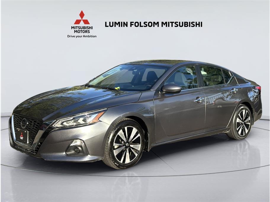 2022 Nissan Altima 2.5 SV Sedan 4D 2022 Nissan Altima 2.5 SV Sedan 4D