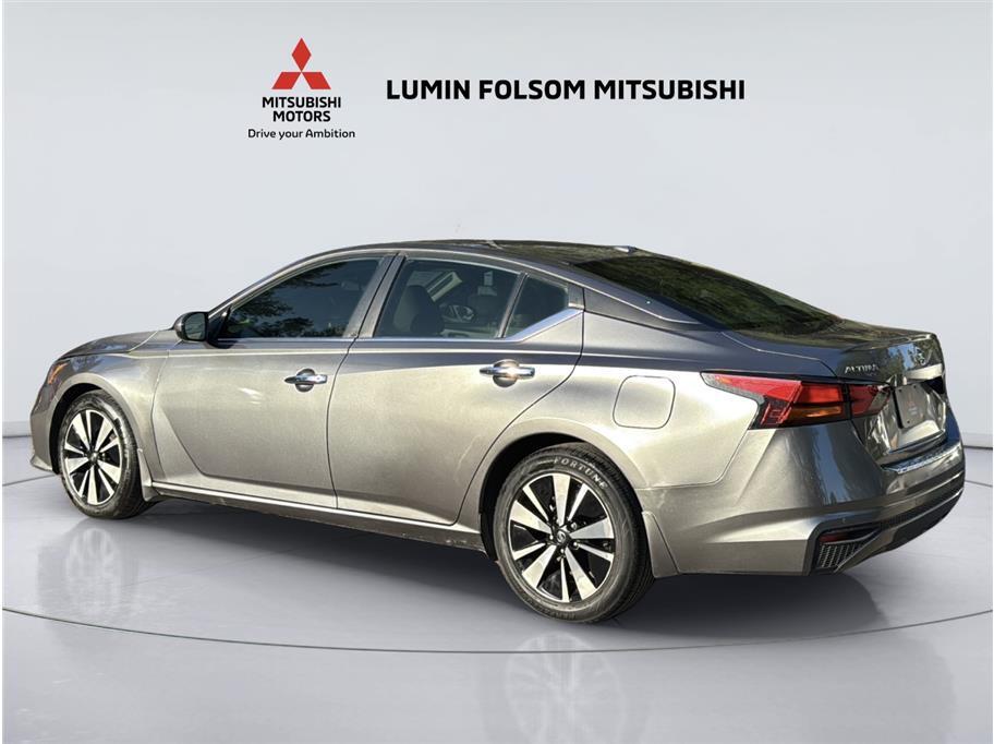 2022 Nissan Altima 2.5 SV Sedan 4D 2022 Nissan Altima 2.5 SV Sedan 4D