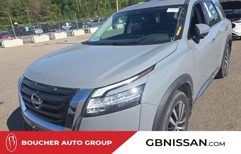 2022 Nissan Pathfinder Platinum