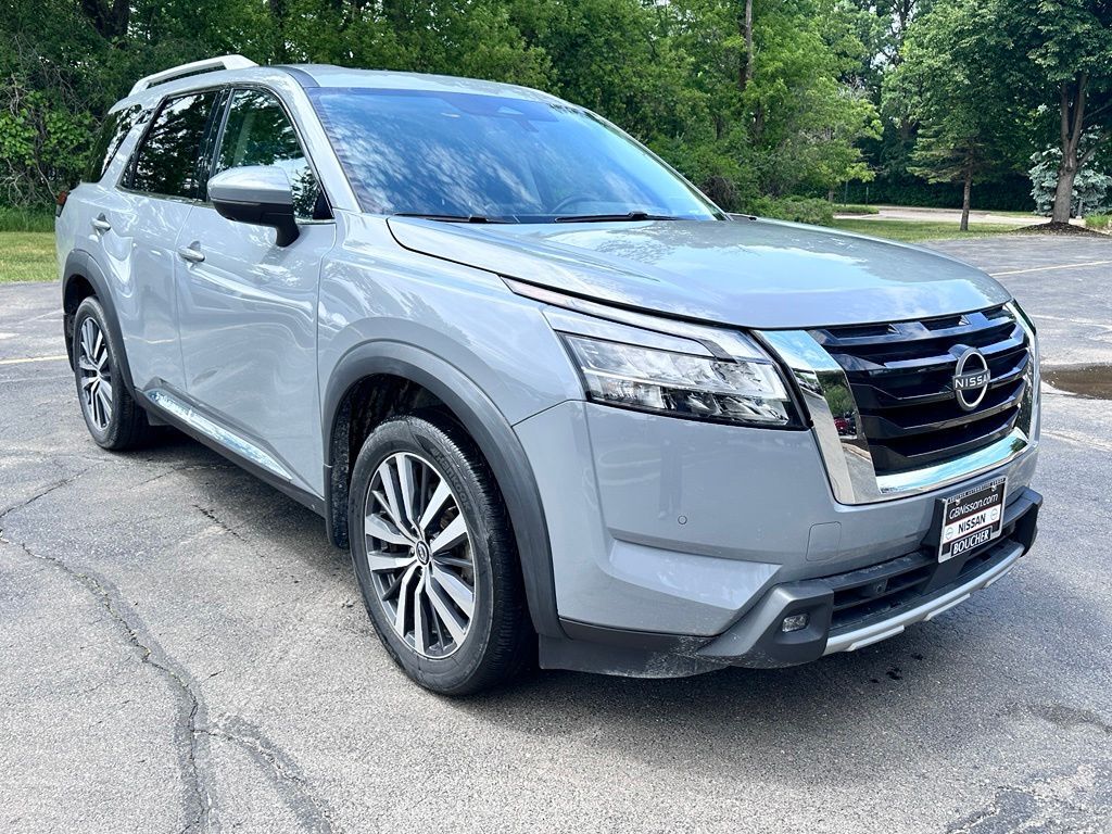 2022 Nissan Pathfinder Platinum