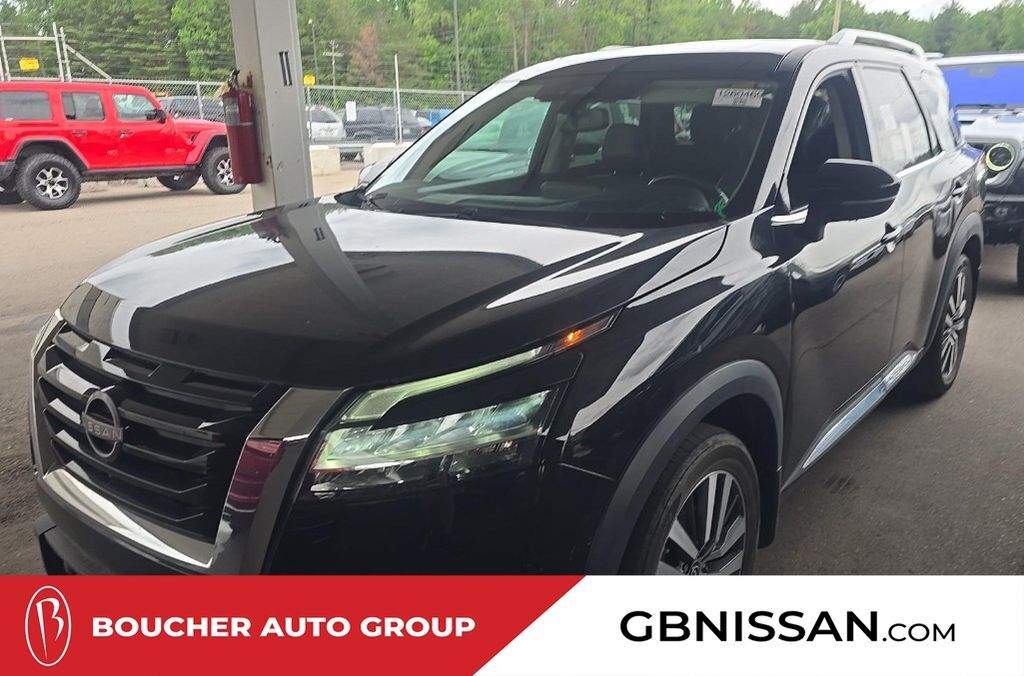 2022 Nissan Pathfinder Platinum
