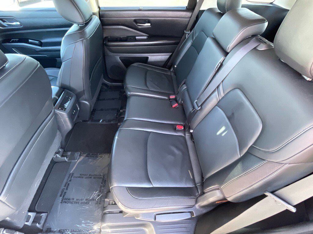 2022 Nissan Pathfinder SL Oak Ridge TN 2022 Nissan Pathfinder SL Oak Ridge TN