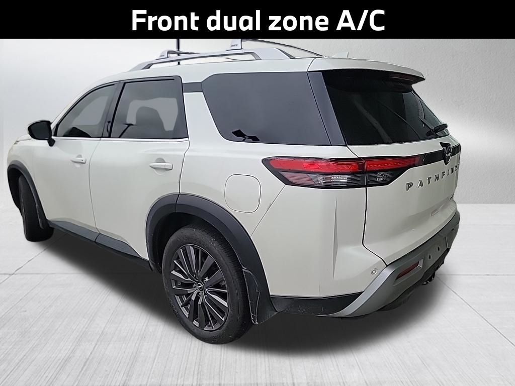 2022 Nissan Pathfinder SL