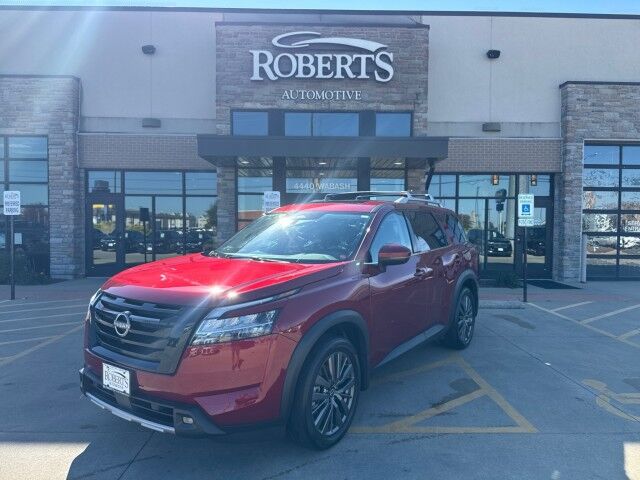 2022 Nissan Pathfinder SL 2022 Nissan Pathfinder SL
