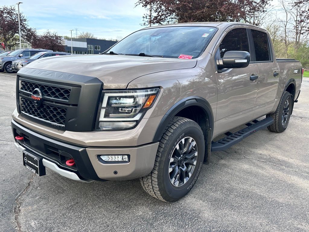 2022 Nissan Titan PRO-4X w/Convenience Pkg