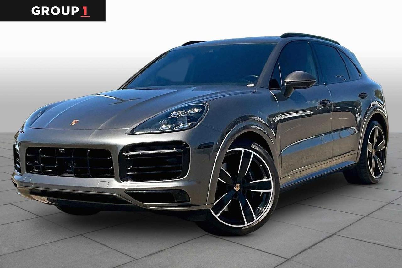 2022 Porsche Cayenne GTS 2022 Porsche Cayenne GTS