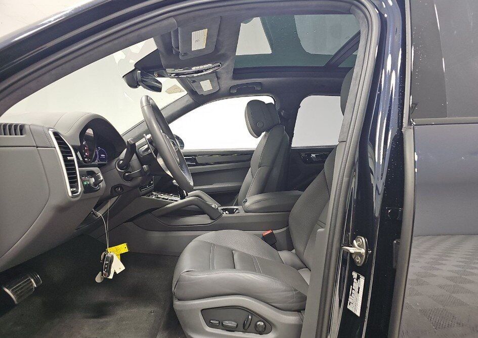 2022 Porsche Cayenne GTS 2022 Porsche Cayenne GTS