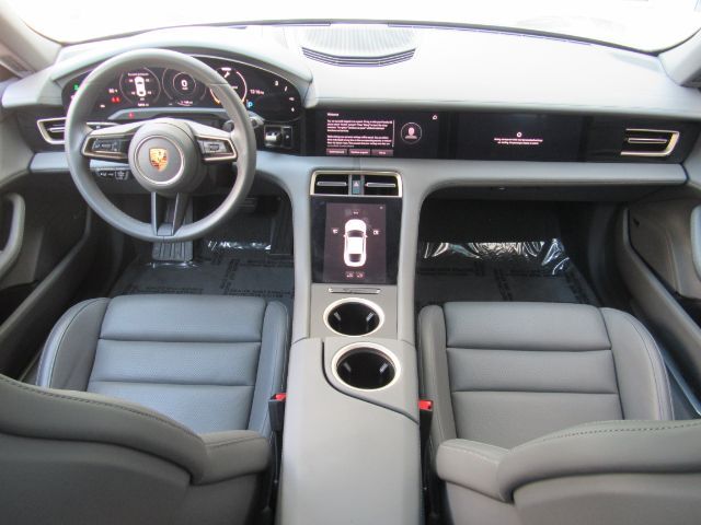 2022 Porsche Taycan 4S 2022 Porsche Taycan 4S