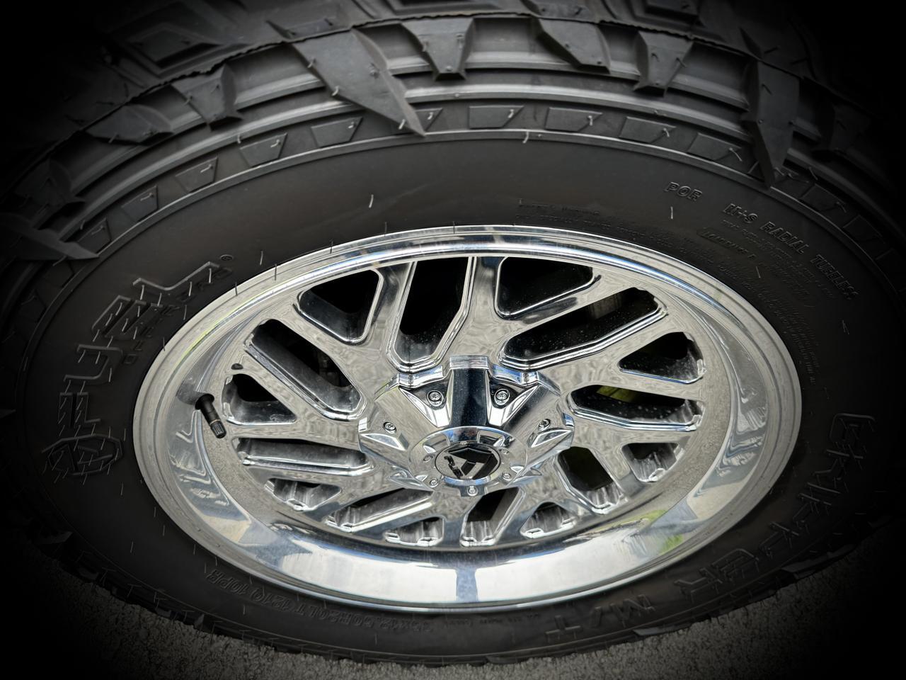 RAM1500 CREW CAB 4X411