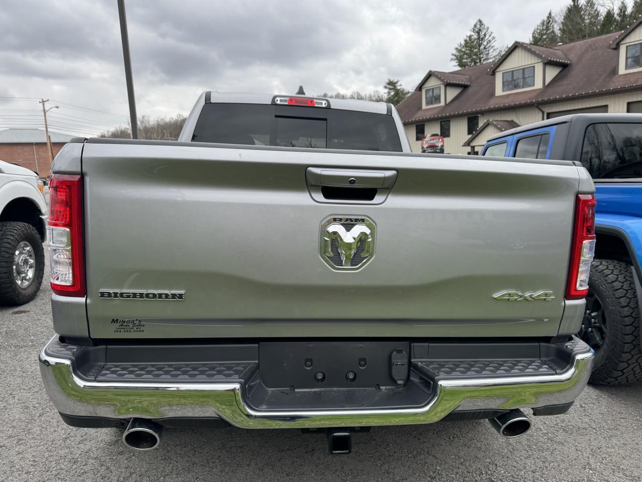 RAM1500 CREW CAB 4X45
