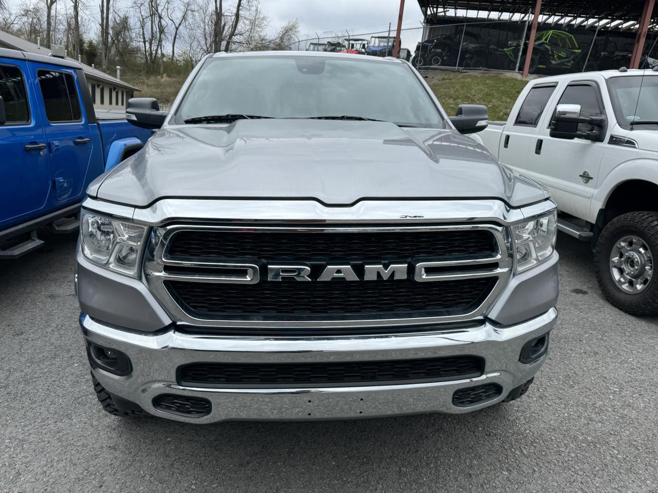 RAM1500 CREW CAB 4X42