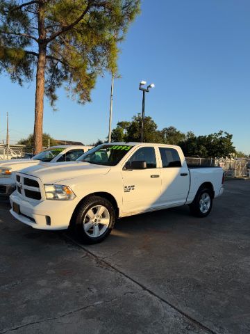 2022 Ram 1500 Classic Express Crew Cab 4x4 5'7 Box 2022 Ram 1500 Classic Express Crew Cab 4x4 5'7 Box