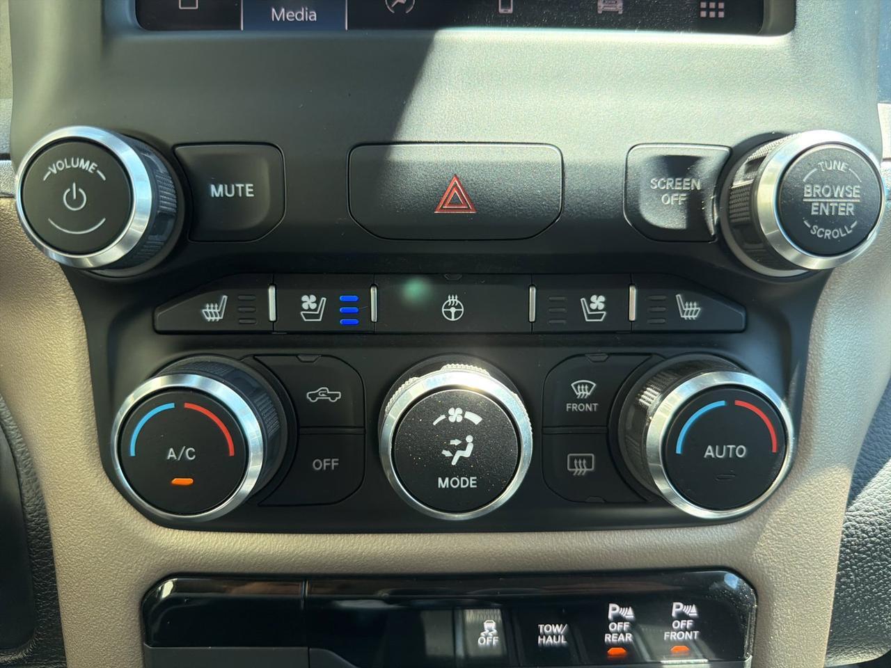 2022 Ram 1500 Laramie Watertown SD 2022 Ram 1500 Laramie Watertown SD