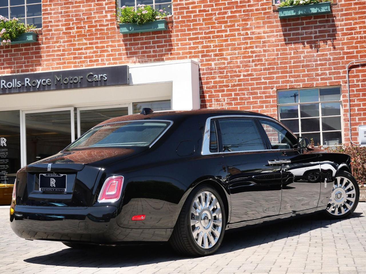 2022 Rolls-Royce Phantom
