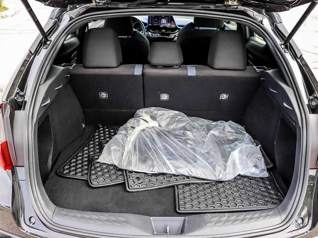 2022 Toyota C-HR XLE Premium Mississauga ON