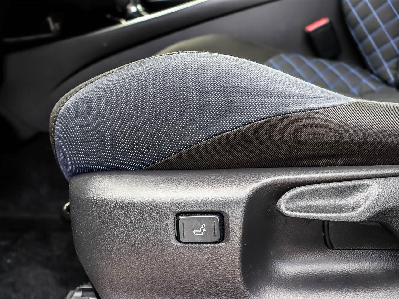 2022 Toyota C-HR XLE Premium Mississauga ON