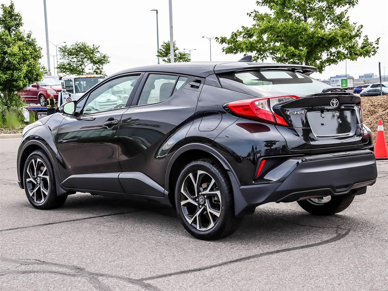 2022 Toyota C-HR XLE Premium Mississauga ON
