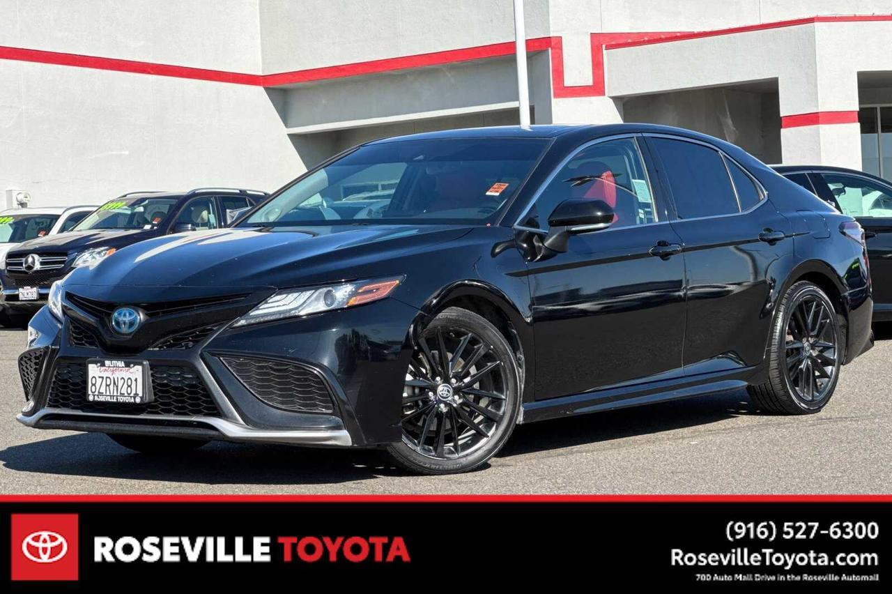 2022 Toyota Camry Hybrid XSE