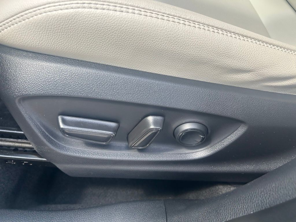 2022 Toyota Corolla Cross XLE Tampa FL