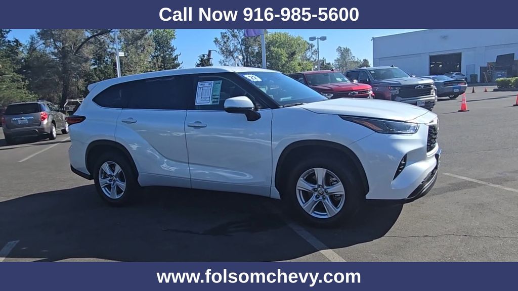2022 Toyota Highlander LE 2022 Toyota Highlander LE