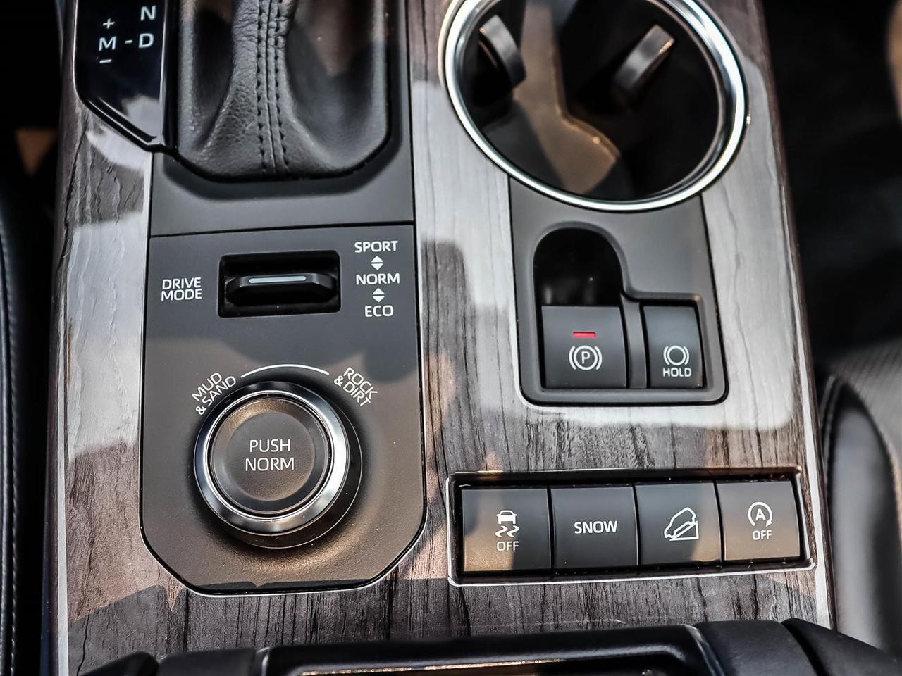 2022 Toyota Highlander Limited Mississauga ON