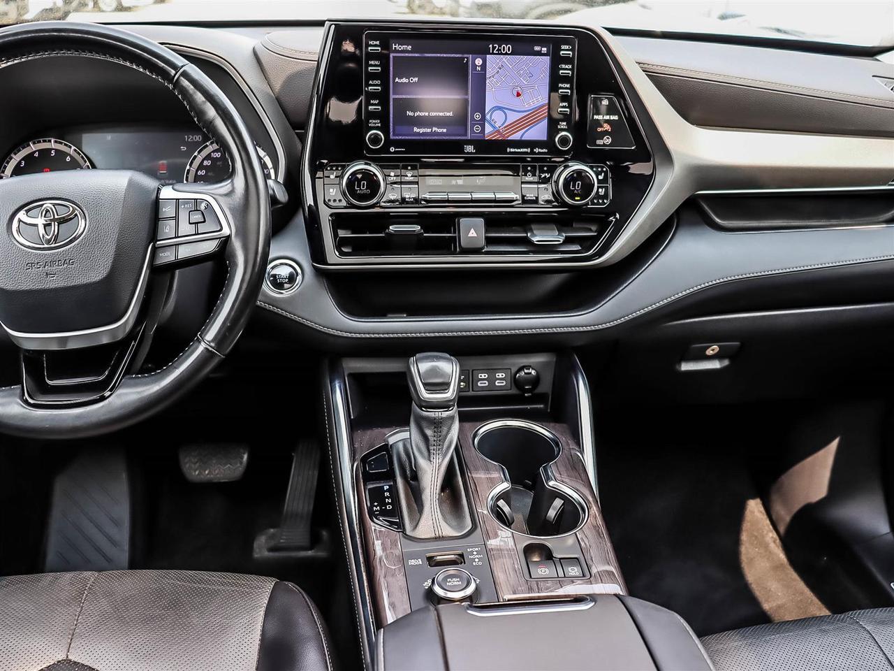 2022 Toyota Highlander Limited Mississauga ON