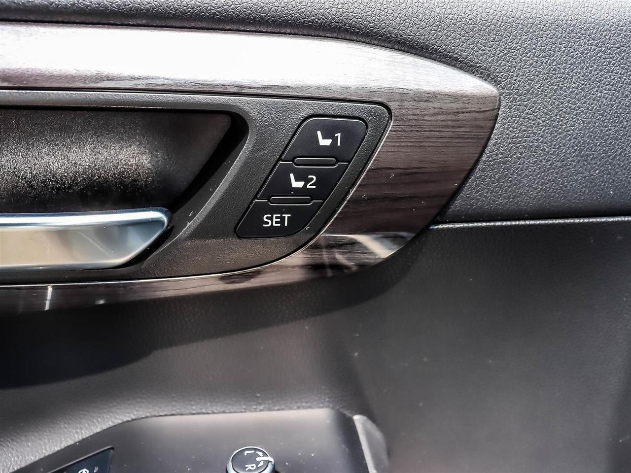 2022 Toyota Highlander Limited Mississauga ON