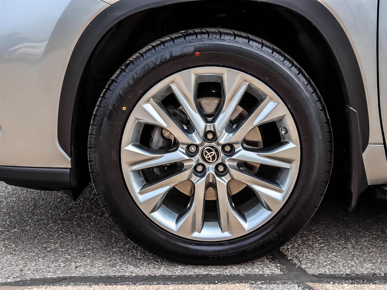 2022 Toyota Highlander Limited Mississauga ON