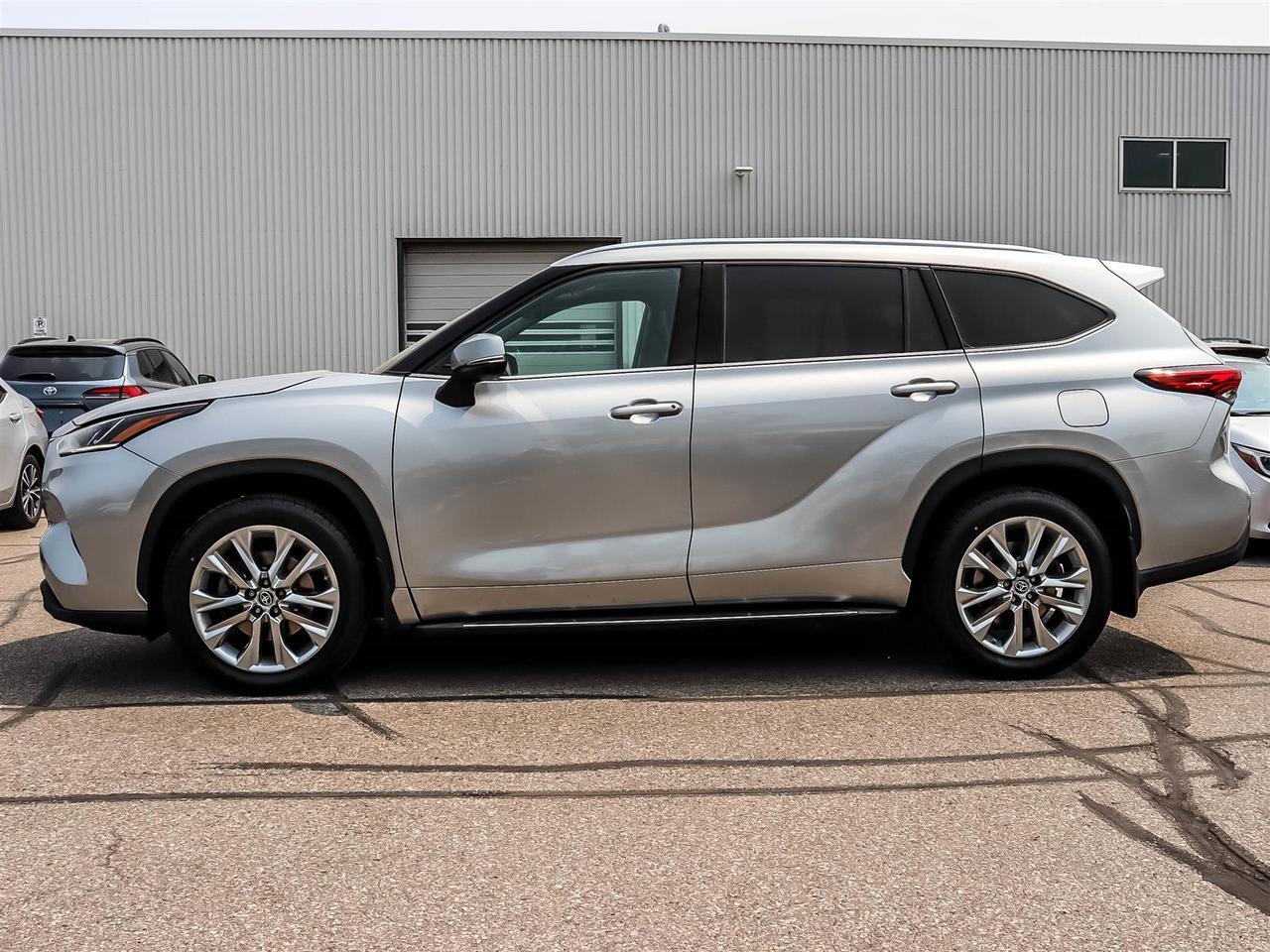 2022 Toyota Highlander Limited Mississauga ON