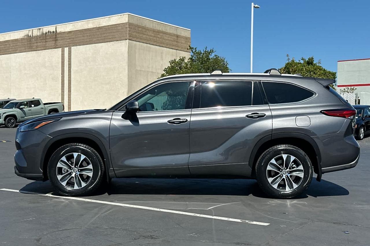 2022 Toyota Highlander XLE Roseville CA