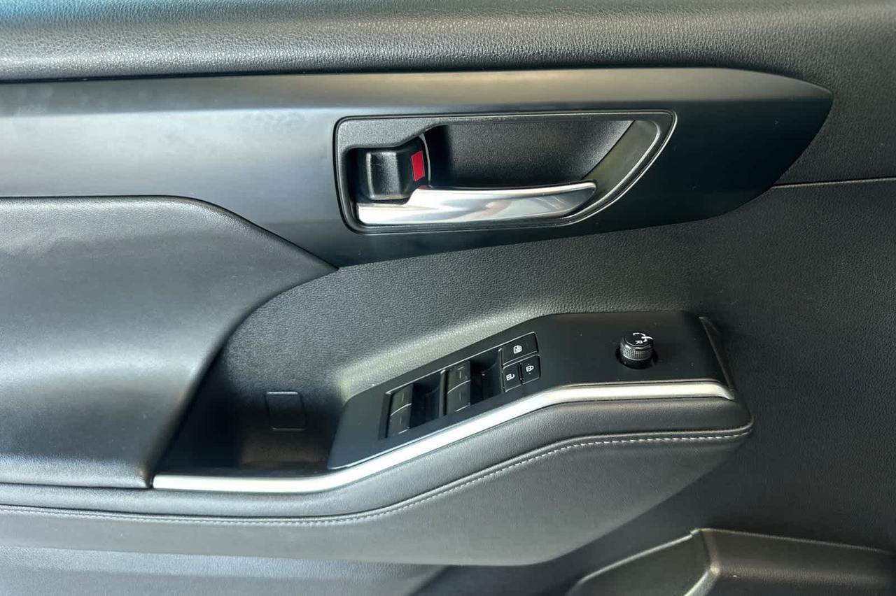 2022 Toyota Highlander XLE Roseville CA