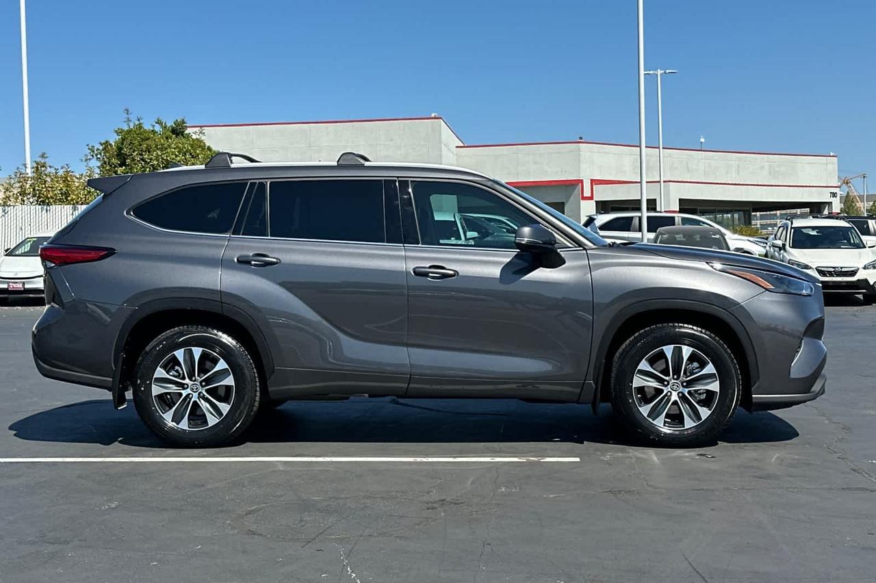 2022 Toyota Highlander XLE Roseville CA