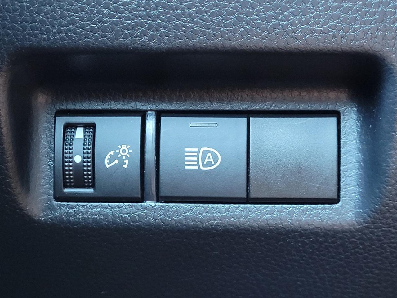 2022 Toyota RAV4 HYBRID LE Vacaville CA